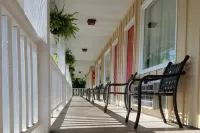 Homestead Motel