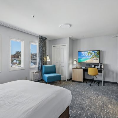 1 QUEEN BED - NON SMOKING Hotel Avisa Downtown Promo Code
