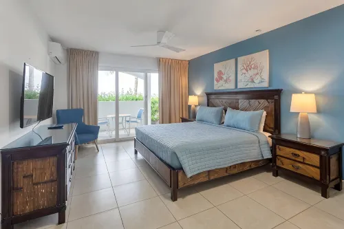Maho Beach House - Spacious 1 Bedroom Suite