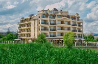 Sunny Castle Hotel - All Inclusive and Free Parking Hotels in 
