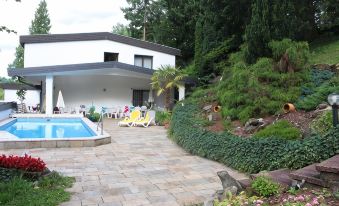 Haus am Wald - Housity