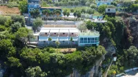 Skyhill Boutique Hotel Отели в г. 