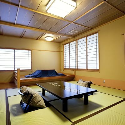 Japanese Room, Non-Smoking (Corner Room on the 3rd Floor with A Cozy Sunken Kotatsu, 10 Tatami Mats.) 城崎温泉　喧噪の隠れ家　月のしずく クーポン