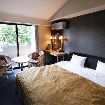 Hollywood Twin Room Non-Smoking Sawa Hotel Promo Code