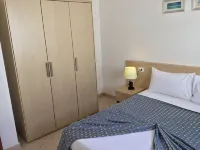 3 Bedroom Penthouse Apartment With Shared Pool And Panoramic Sea/Beach views  호텔