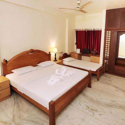 Deluxe Triple Room Metropolitan Serviced Villa Promo Code