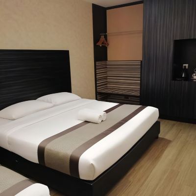 Bilik Bertiga Superior Kupon Hotel Austin Paradise - Mount Austin