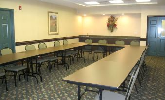 Country Inn & Suites by Radisson, Newport News South, VA