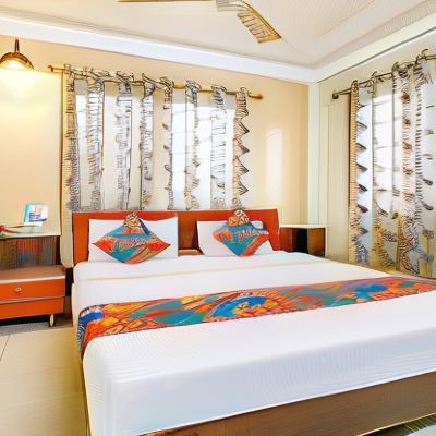 Deluxe Double Room OYO 14200 Hotel Oasis Promo Code