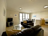 Moonlight Bay Apartments Hotels in Rye