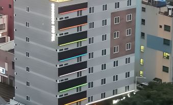Gwangyang Ritz Hotel - Housity