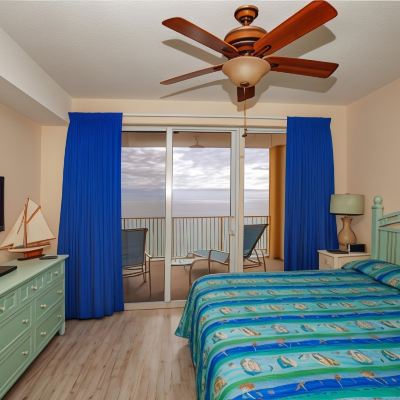 Condo, 2 Bedrooms, Sea View (1004)