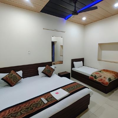 Triple Room RUJHAN HOMESTAY Promo Code