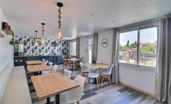 Hôtel Le Smile - Housity