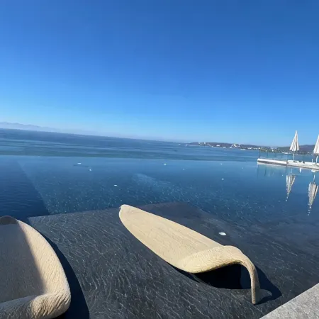 Exclusive 3-bedroom apartment in luxurious beach front condo in Bucerías