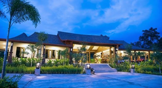 ภูชมหมอก รีสอร์ท สังขละบุรี Poochommhok Resort