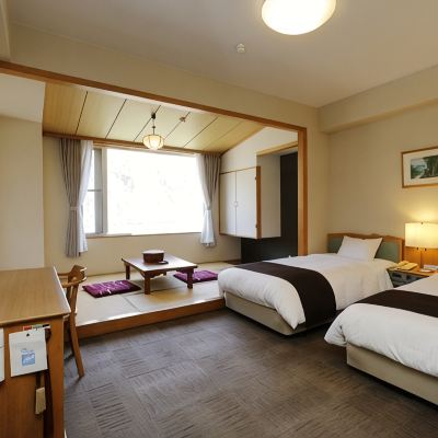 小型西式房 湯宿屈足溫泉湖旅館優惠