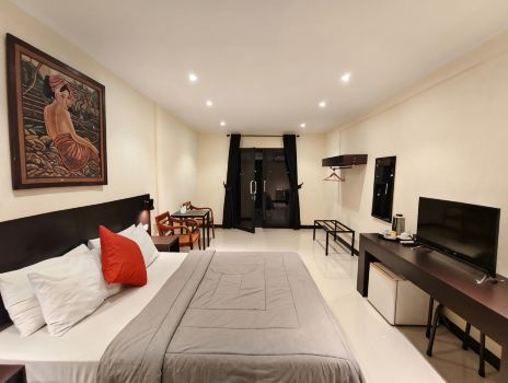 Augusta Hotel dan Glamping Palabuhanratu