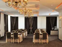 Art Hotel 페름 호텔