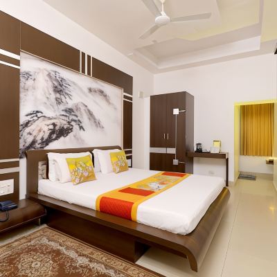 Luxury Room With Air Conditioner