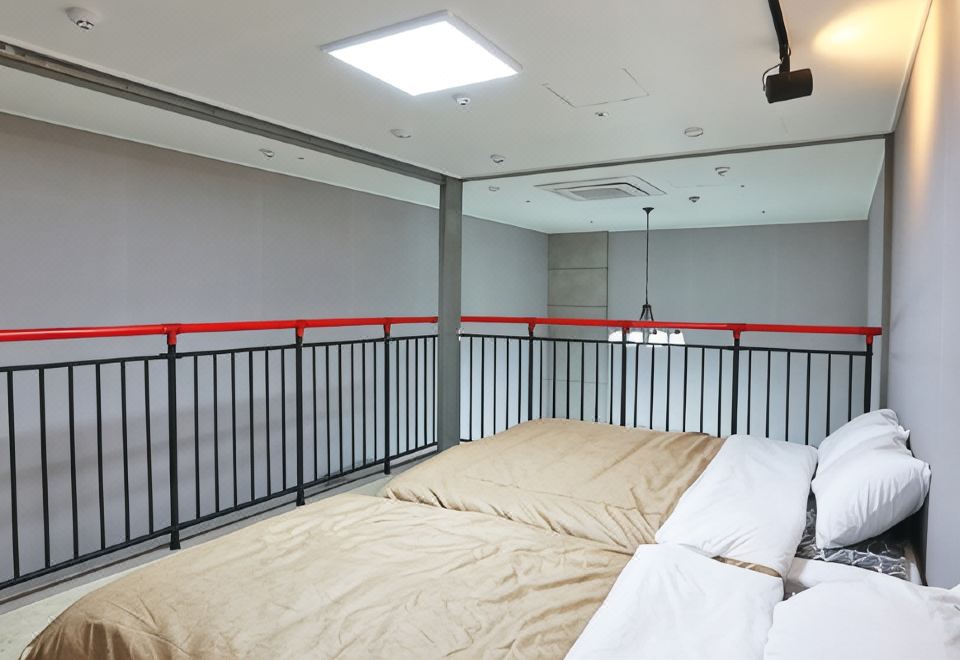 205号房 （复式）