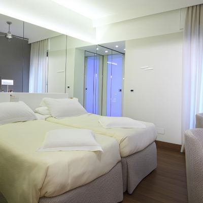 高級雙人間或雙床間 - 帶加床 伯納飯店優惠