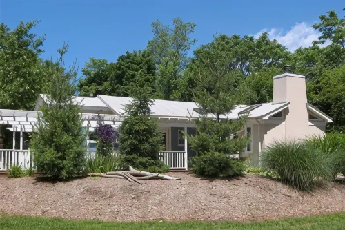 Shorewinds Beachhouse Garden Gate Opens Directly to Beachpath No Roads to Cross!