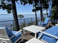 Magnificent up-close WATERFRONT "SunBright Le Reve"   Premier westside Orcas Hoteles en Eastsound