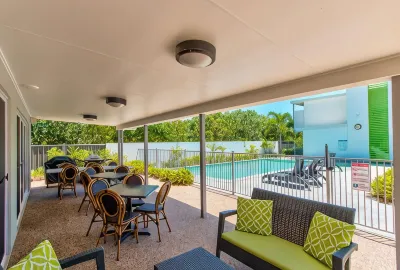 Mackay Oceanside Central Hotel Official Hotels in 