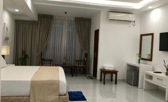 Lavinia Bay Beach Hotel - Housity
