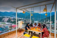 Gostops Rishikesh, Lakshman Jhula