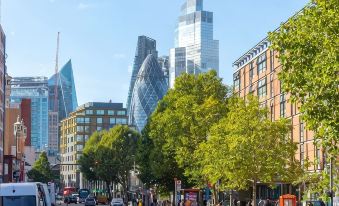 City Aldgate Apartments - Housity