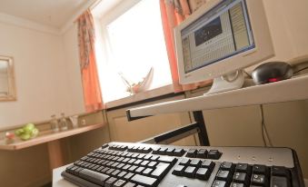 Kocks Hotel Garni - Housity