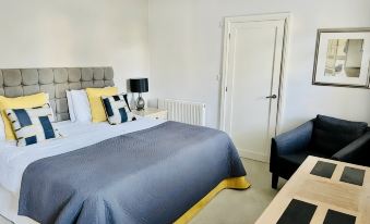 The Believe Boutique (Believe Bar &amp; Bedrooms) - Housity