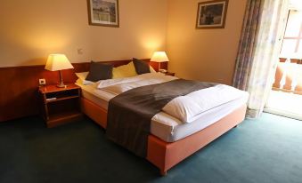 Hotel Burg-Muhle - Housity