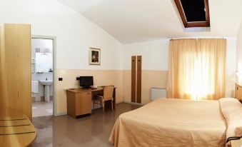 Master Hotel - Housity