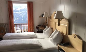 Hotel Bellevue - Traditional Swiss Hideaway