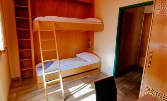 Junges Hotel Tulln - Housity