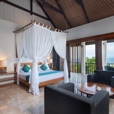 Deluxe Sea View Suite with Free Entrance to Single Fin Sunday Party Blue Point Bay Villas & Spa Bali Promo Code