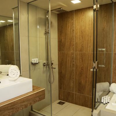 Deluxe Family Room Pegasus Reef Hotel Promo Code