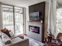 Warm and Cozy Condo with Peaceful Golf Course Views Hotels in Daphne