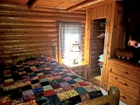 Grayling, MI - Fisherman's Log Cottage on the "Holy Waters" of the AuSable River