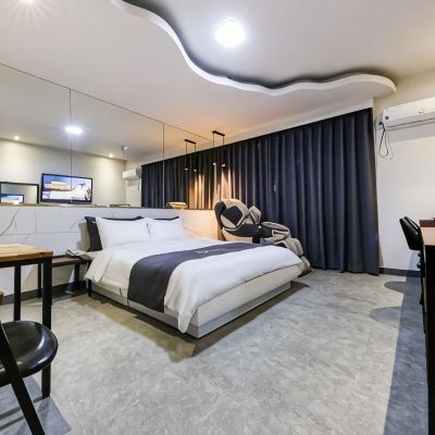 Massage Chair Room Hotel Look Promo Code