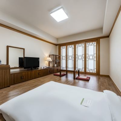 디럭스 온돌룸 마운틴뷰 호텔현대 바이 라한 목포 쿠폰