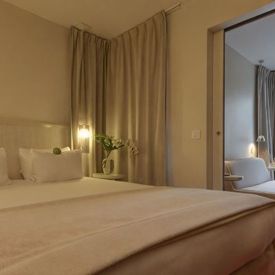Comfort Room Hotel Le Quartier Bercy Square Promo Code