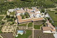 Convento do Espinheiro, Historic Hotel & Spa Hotels in 
