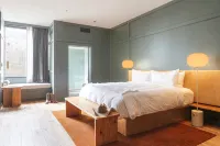 Albert Hotel