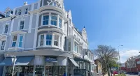 The Broadway Hotel Hotels in 