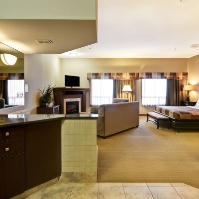 King Suite with Jacuzzi Canalta Camrose Promo Code