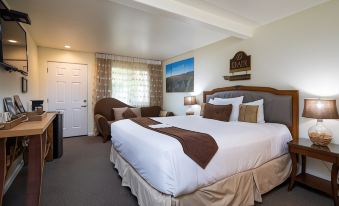 The Vendange Carmel Inn & Suites